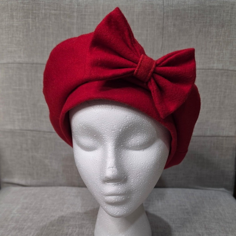 Vintage Red 100% Wool Beret Hat with Bow Detail Slouchy French Style